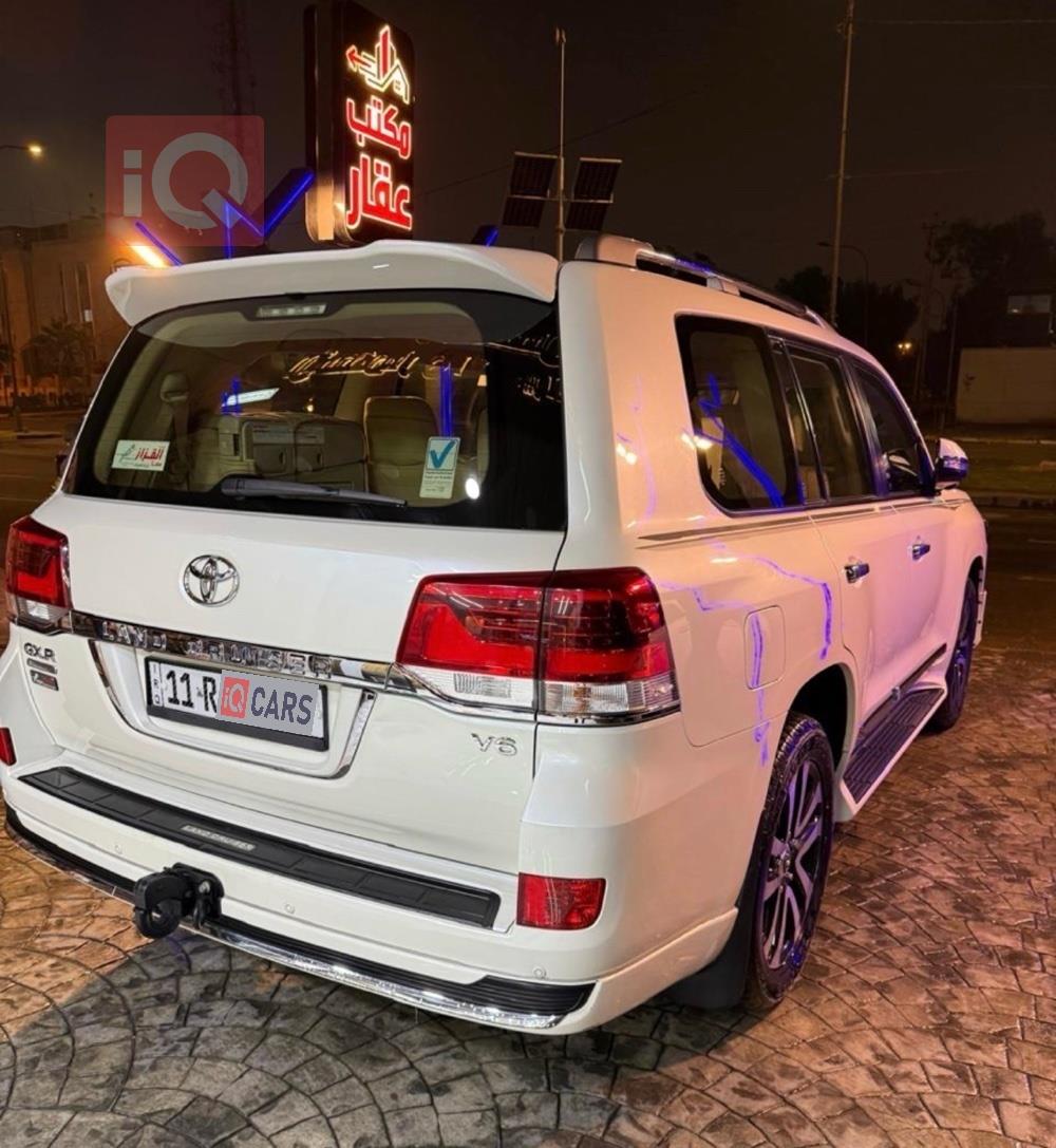 تويوتا لاندكروزر